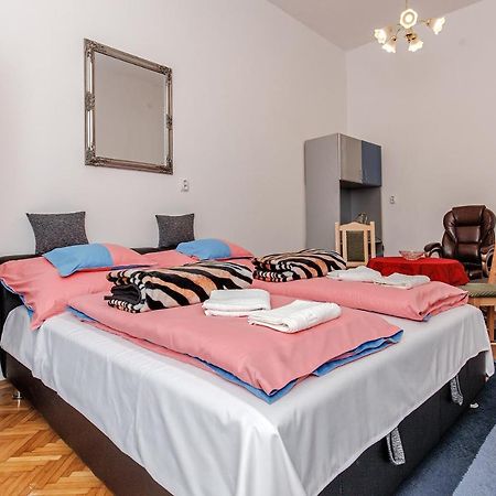 Arany Csillag Apartman Егер Екстериор снимка