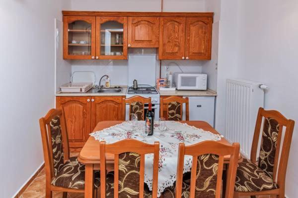Arany Csillag Apartman Егер Екстериор снимка