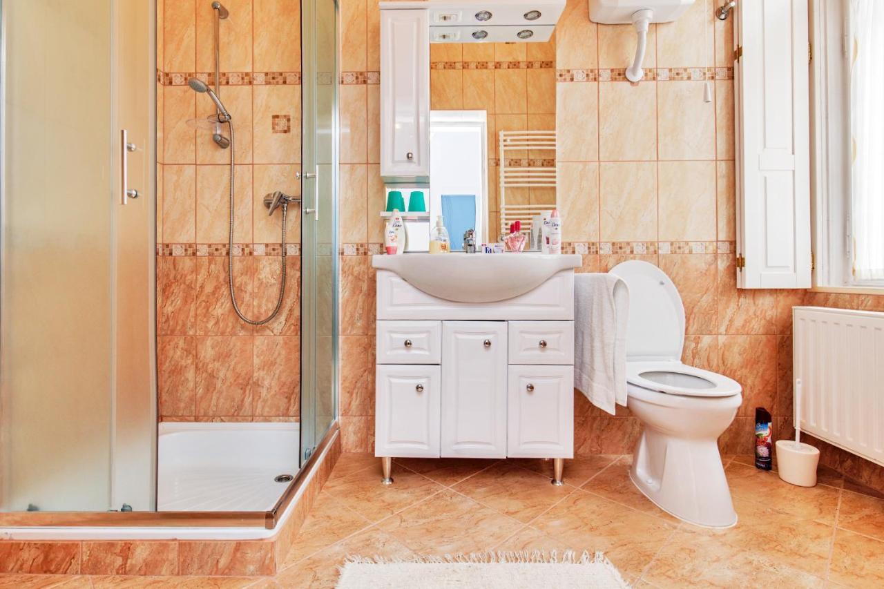 Arany Csillag Apartman Егер Екстериор снимка